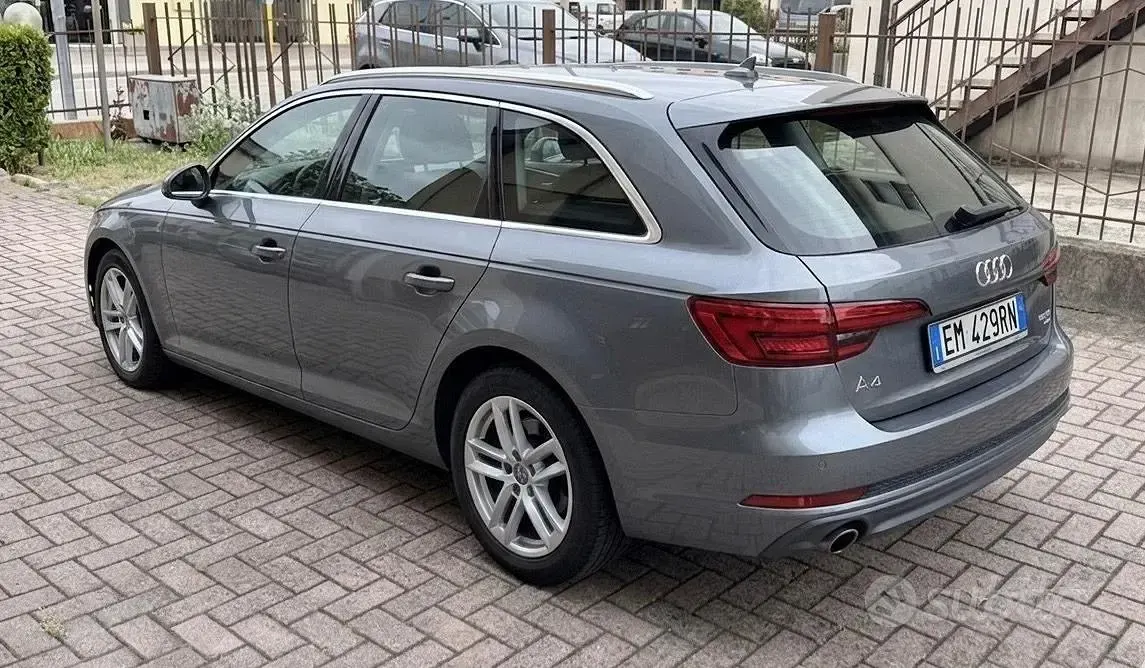Usata Audi A4 150 CV (110 kW) 2019 Grigio Station wagon