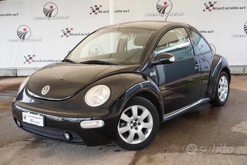 Usata VW New Beetle 100 CV (73 kW) 2006 Nero Utilitaria