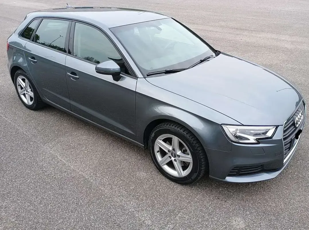 Usata Audi A3 Ambiente 116 CV (85 kW) 2018 Grigio Berlina