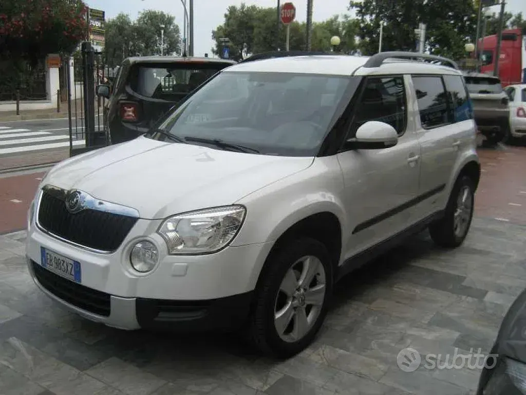 Usata Skoda Yeti Adventure 105 CV (77 kW) 2010 Bianco SUV