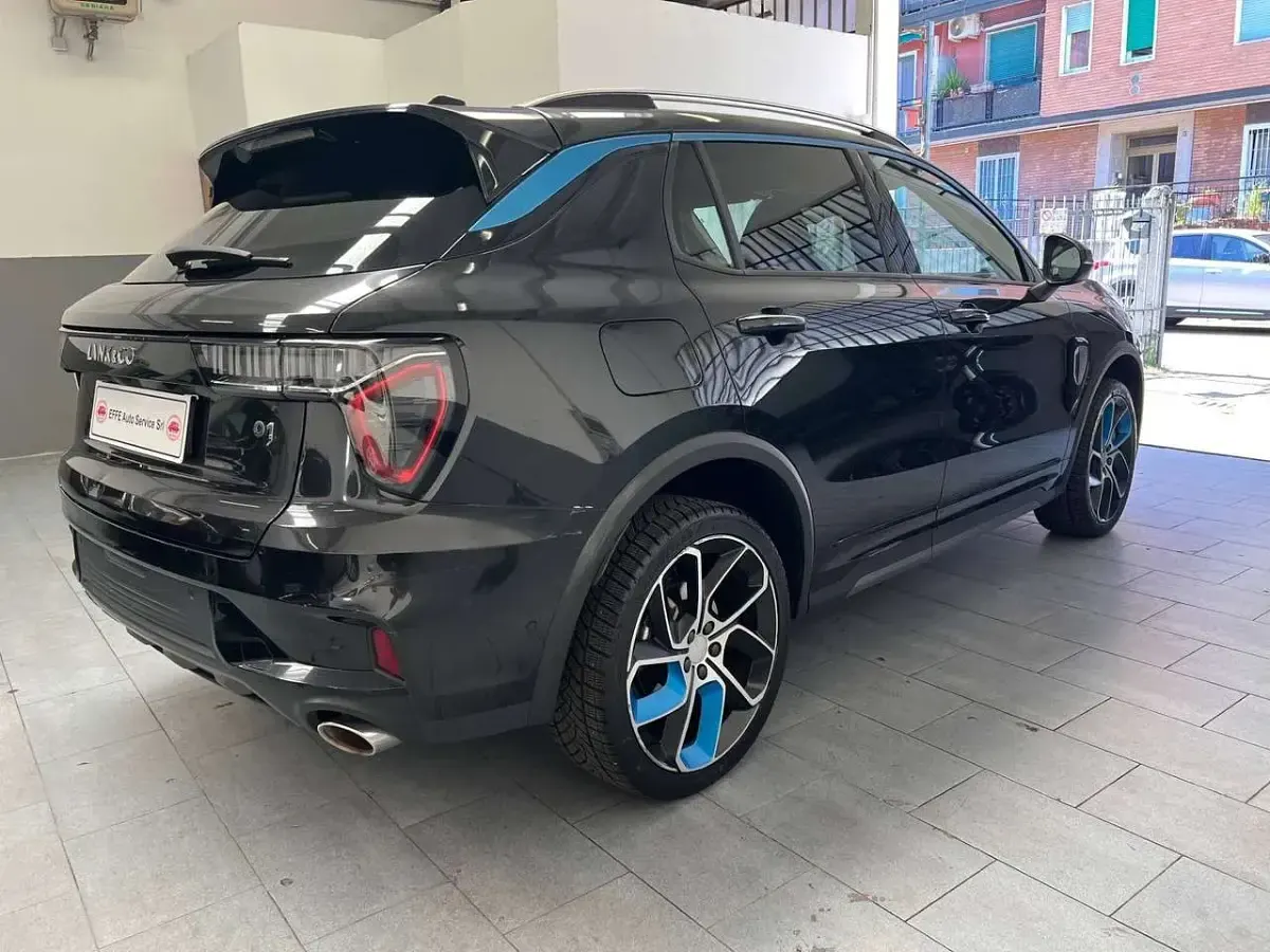 Usata Lynk & Co 01 179 CV (131 kW) 2022 Nero SUV