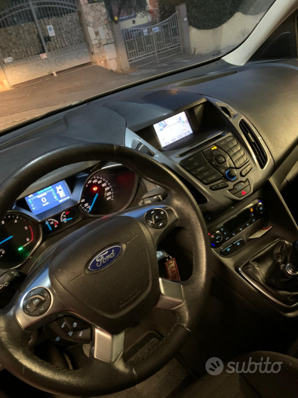 Usato 2014 Ford Tourneo Connect 1.6 Diesel 120 CV (25.000 €)