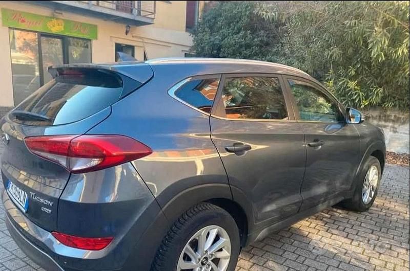 Usata Hyundai Tucson Xpossible 116 CV (85 kW) 2017 Grigio SUV