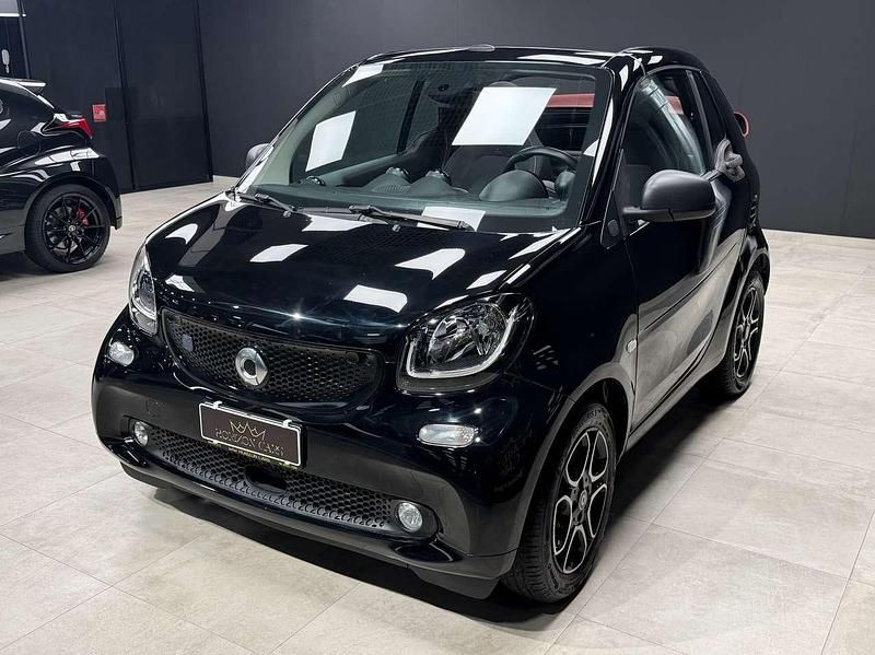 Usata Smart ForTwo Electric Drive 41 kW (56 CV) 2019 Nero Cabrio