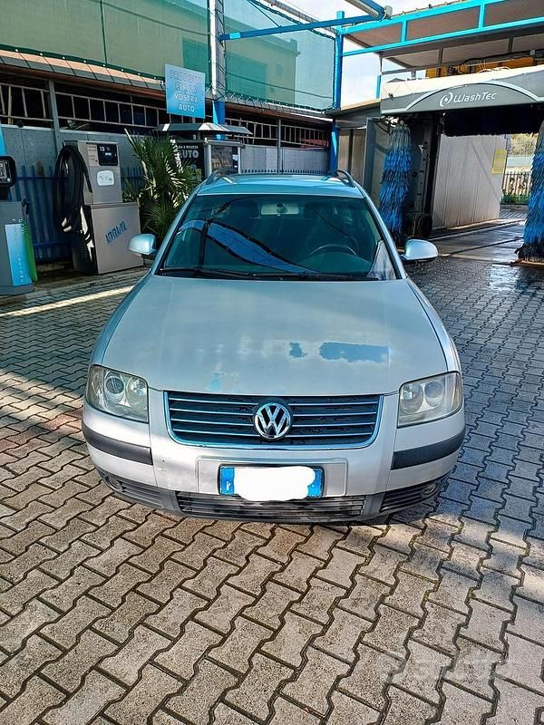 Usata VW Passat 130 CV (95 kW) 2004 Grigio Berlina
