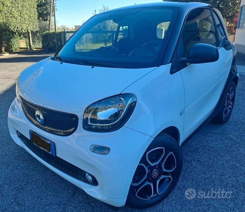 Usata Smart ForTwo Cabrio 2018 Bianco Cabrio
