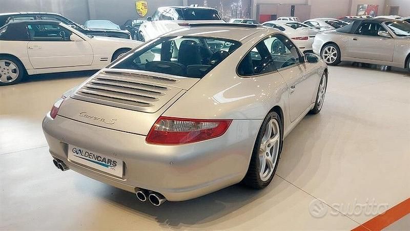 Usata Porsche 911 Carrera S 355 CV (261 kW) 2005 Grigio Coupé