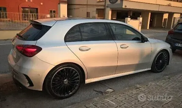 Gebraucht Mercedes A200 AMG Line Premium 150 PS (110 kW) 2023 Grau Limousine