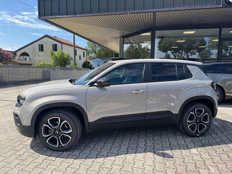 Nuova Jeep Avenger Summit 110 CV (80 kW) 2026 Beige SUV