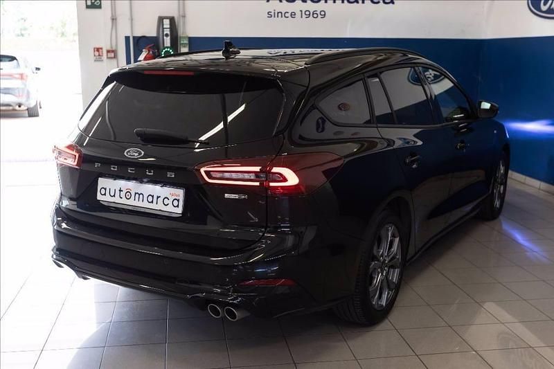Usata Ford Focus ST-Line 125 CV (91 kW) 2022 Nero metallizzato Station wagon