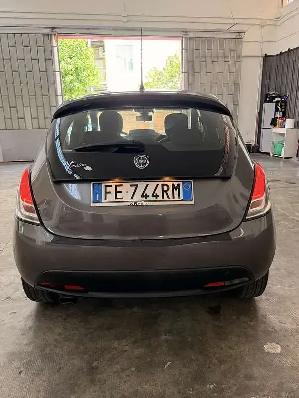 Usata Lancia Ypsilon Platinum 69 CV (50 kW) 2016 Utilitaria