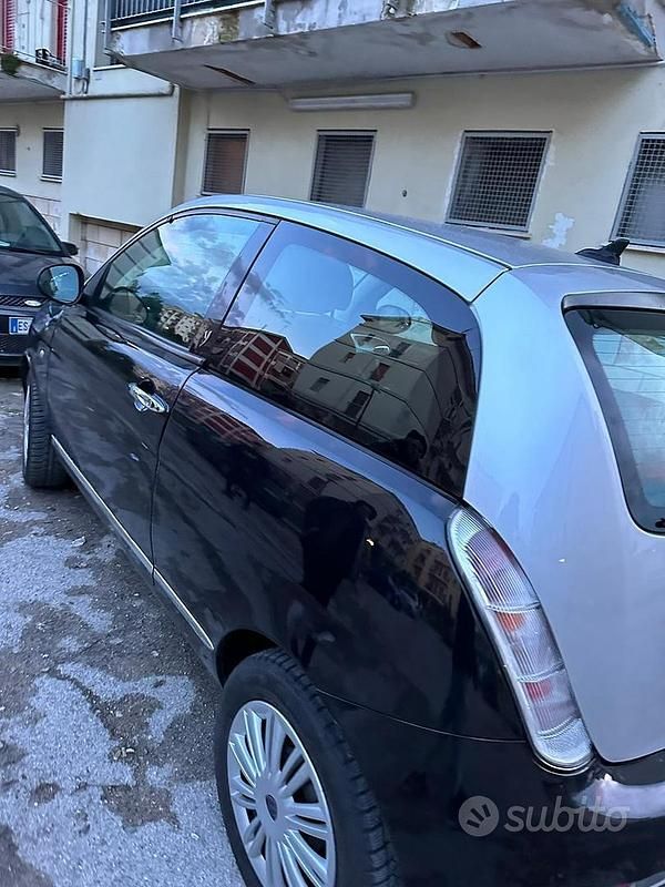 Usata Lancia Ypsilon 69 CV (50 kW) 2006 Nero Utilitaria