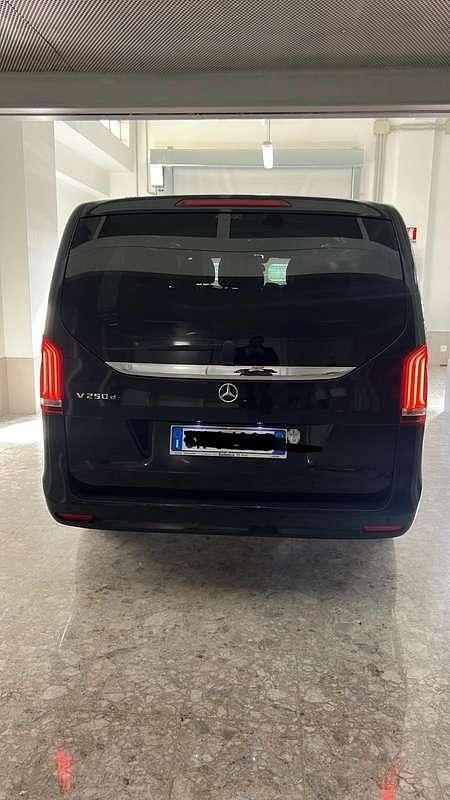 Usata Mercedes V250 190 CV (139 kW) 2021 Nero Monovolume