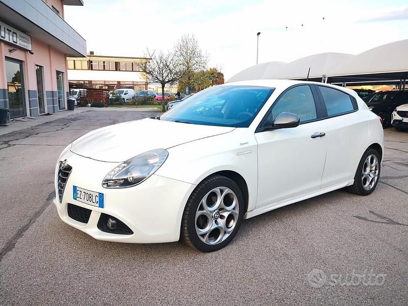 Usata Alfa Romeo Giulietta Sprint 105 CV (77 kW) 2015 Bianco Utilitaria