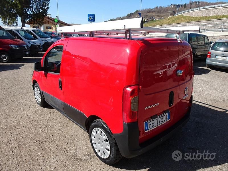 Occasion Fiat Fiorino 95 ch (69 kW) 2016 Rouge Monospace