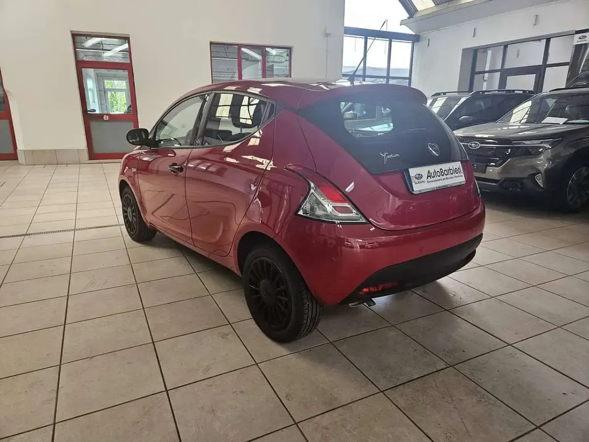 Usata Lancia Ypsilon S 69 CV (50 kW) 2018 Rosso Utilitaria