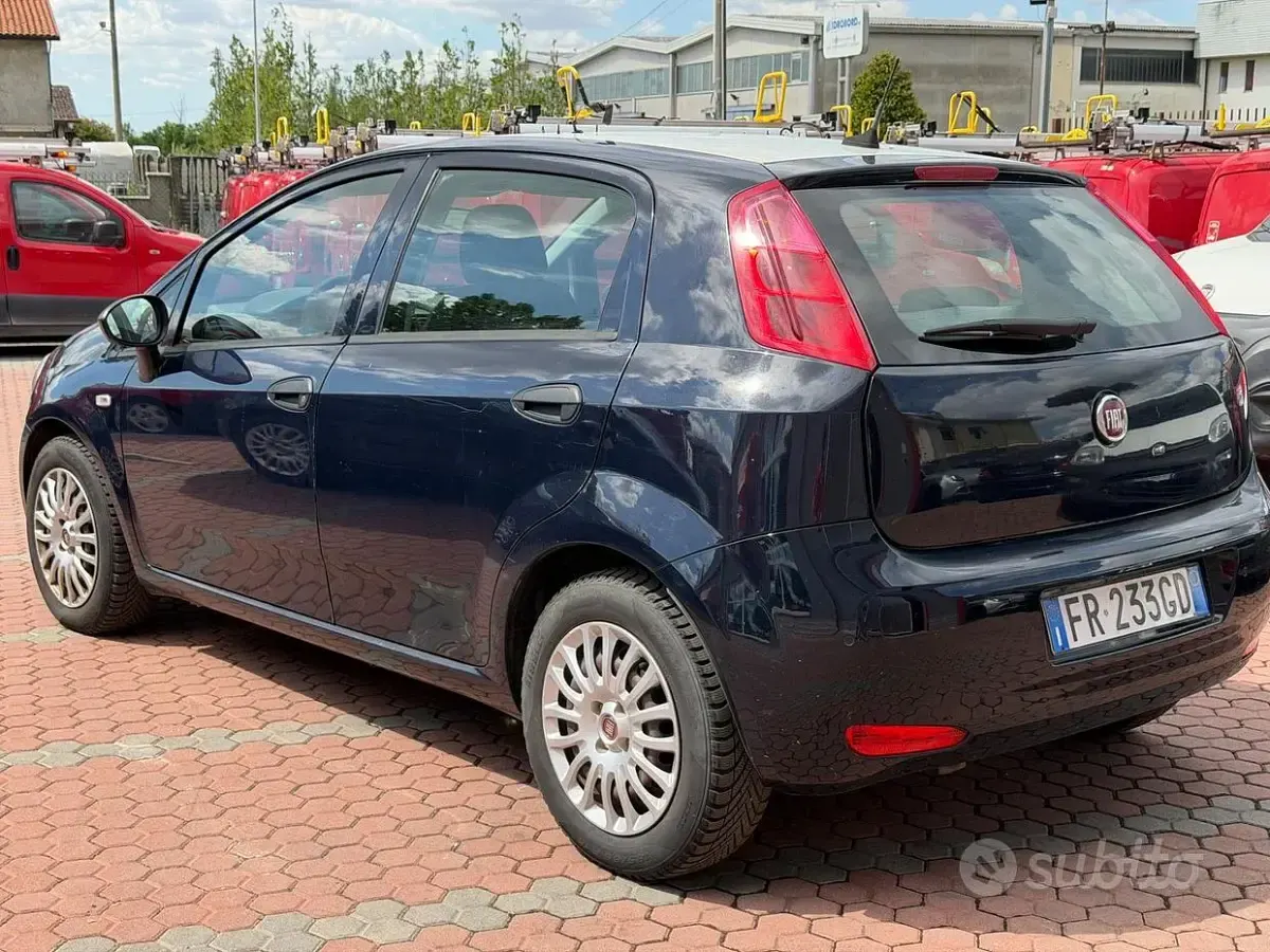 Usata Fiat Punto Street 95 CV (69 kW) 2018 Bluazzurro Utilitaria