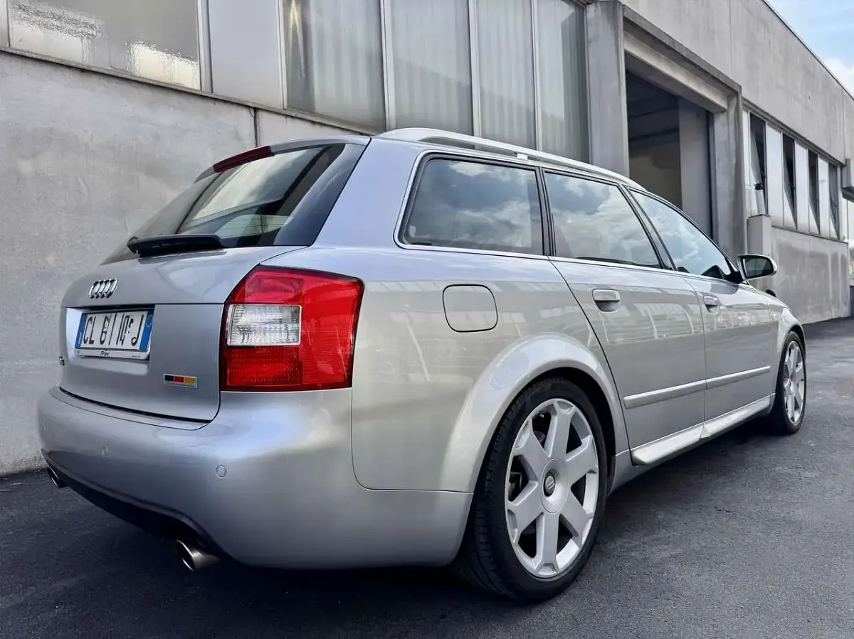 Usata Audi S4 344 CV (253 kW) 2003 Argento Station wagon