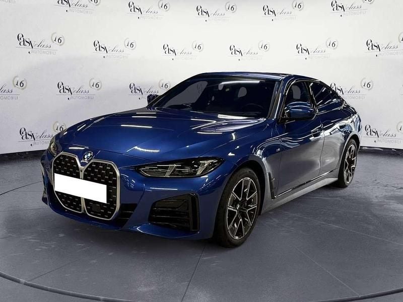 Usata BMW 420 M Sport 184 CV (135 kW) 2025 Blu/azzurro Utilitaria
