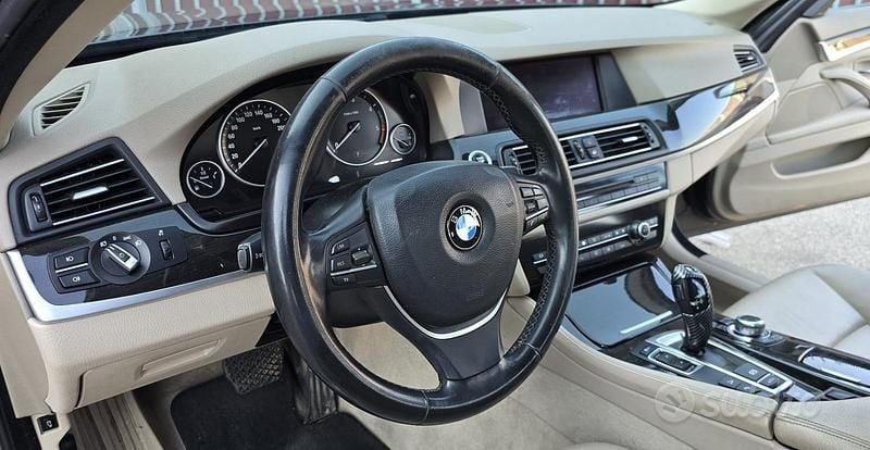 Usata BMW 530 M Sport 258 CV (189 kW) 2011 Marrone Station wagon