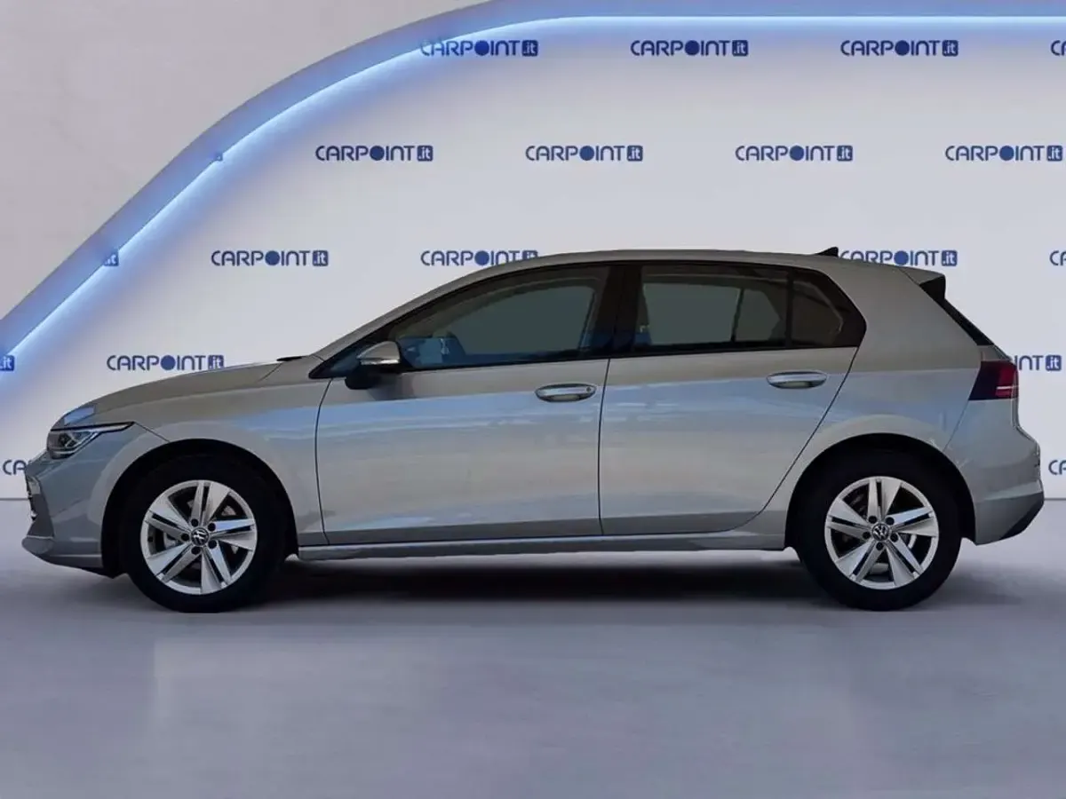 Usata VW Golf VIII Life 116 CV (85 kW) 2025 Argento Berlina