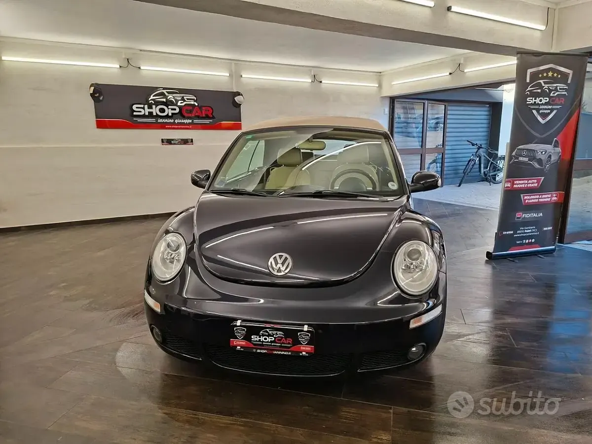 Usata VW New Beetle 105 CV (77 kW) 2008 Nero Utilitaria