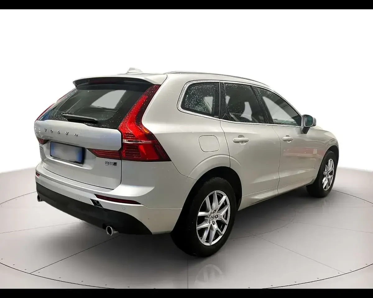 Usata Volvo XC60 Business Edition 235 CV (172 kW) 2019 Grigio met. SUV