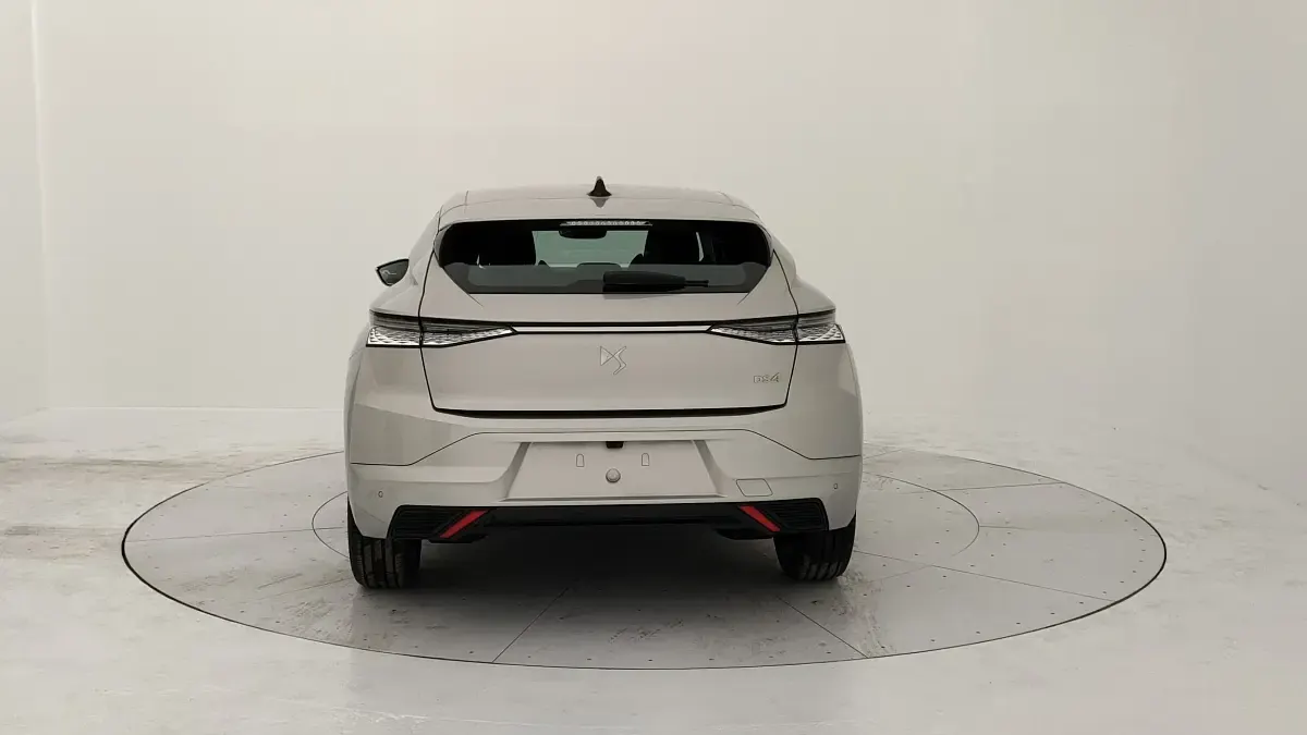 Nuova DS Automobiles DS4 131 CV (96 kW) 2025 Grigio cristallo Berlina