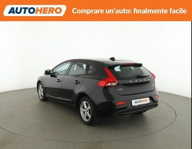 Usata Volvo V40 Kinetic 119 CV (87 kW) 2017 Nero Berlina