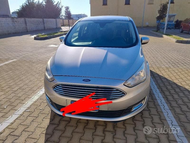 Grigio Usata 2015 Ford C-MAX Monovolume | 8900 € (Buon prezzo) - Immagine 1/4