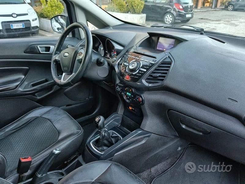 Usata Ford Ecosport Titanium 95 CV (69 kW) 2016 Grigio SUV