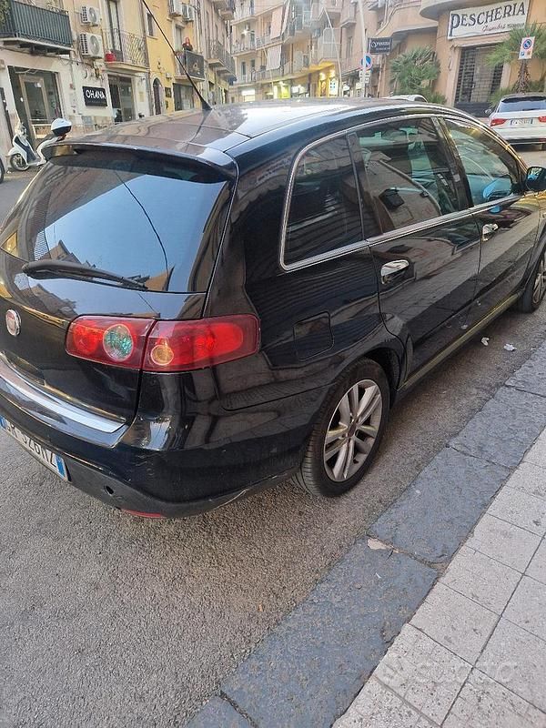 Usata Fiat Croma 150 CV (110 kW) 2009 Nero Station wagon