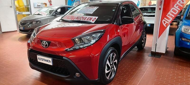 Rosso Nuova 2025 Toyota Aygo X Trend SUV | 16.900 € (Buon prezzo) - Immagine 1/4