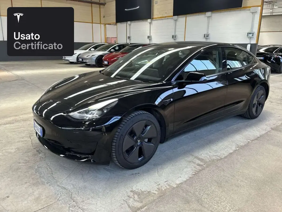 Usata Tesla Model 3 RWD 283 kW (385 CV) 2023 Solid black Berlina