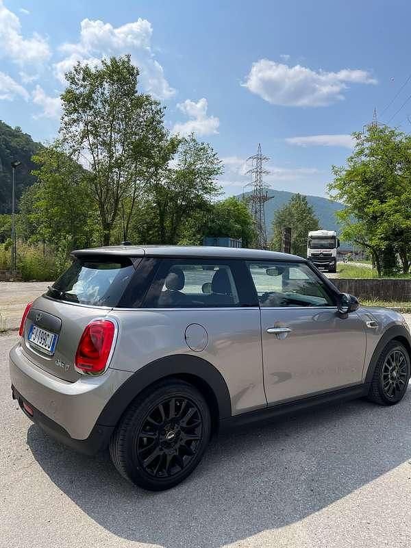Usata Mini One D Business 95 CV (69 kW) 2017 Utilitaria