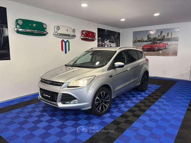Usata Ford Kuga ST-Line 120 CV (88 kW) 2016 Grigio SUV