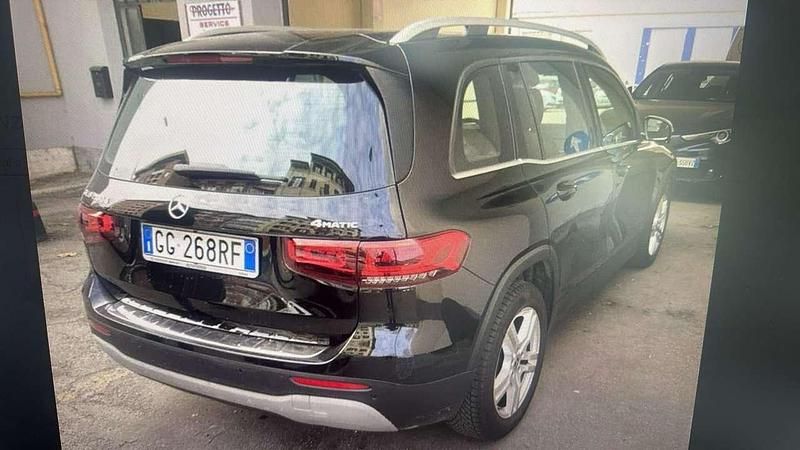 Usata Mercedes GLB200 150 CV (110 kW) 2021 Blu/azzurro SUV