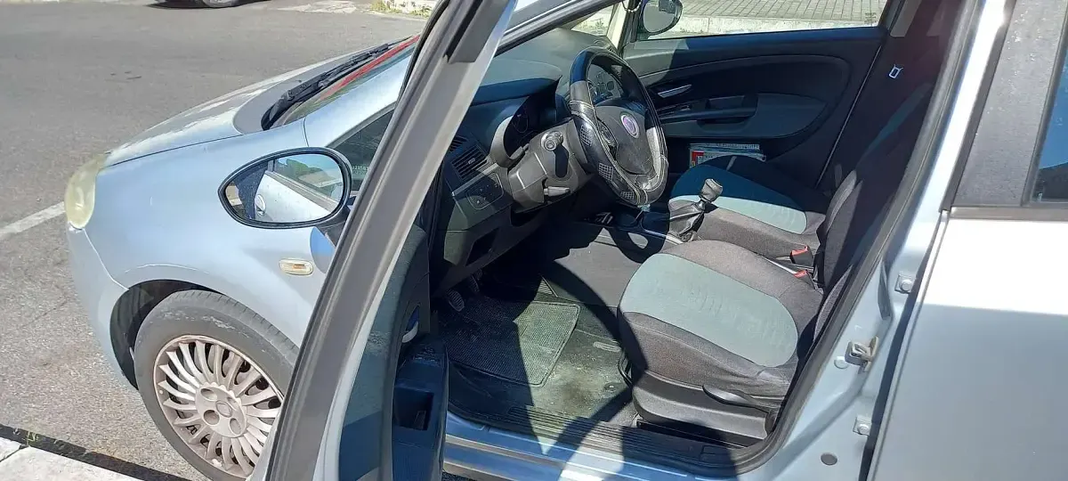 Usata Fiat Grande Punto Active 65 CV (47 kW) 2008 Grigio Utilitaria
