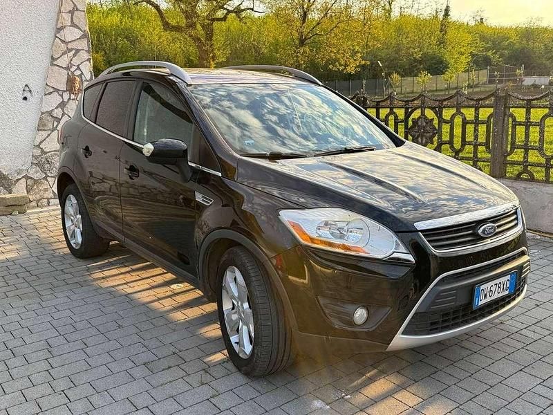 Begagnad Ford Kuga 136 HK (100 kW) 2009 Svart SUV