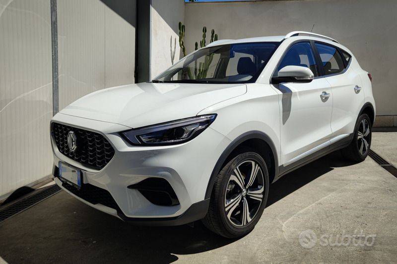 Usata 2023 MG ZS Tre volumi | 14.900 € (Buon prezzo) - Immagine 1/4