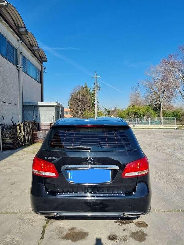 Usata Mercedes B200 Executive 136 CV (100 kW) 2017 Monovolume