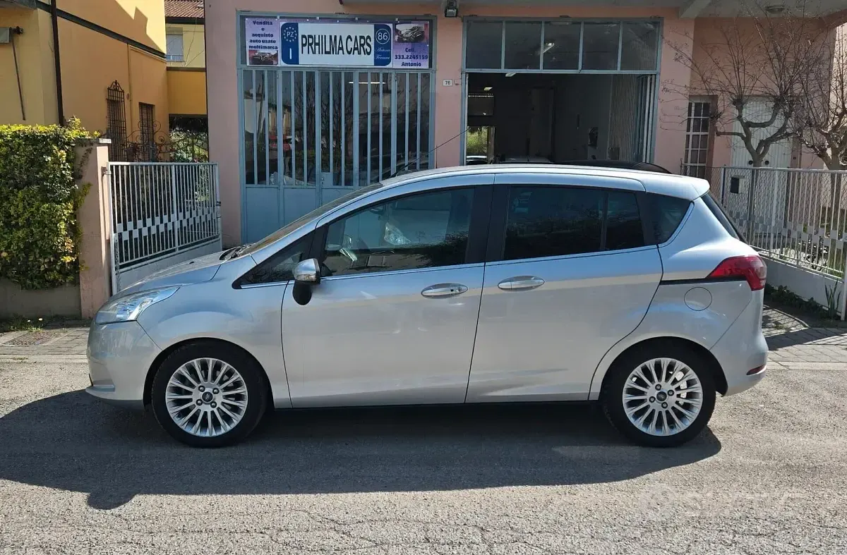 Usata Ford B-MAX Titanium 75 CV (55 kW) 2013 Argento Monovolume