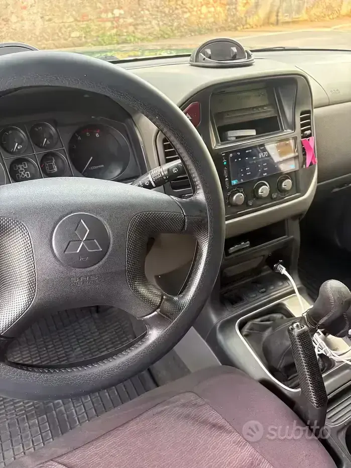 Usata Mitsubishi Pajero 160 CV (117 kW) 2004 Verde SUV