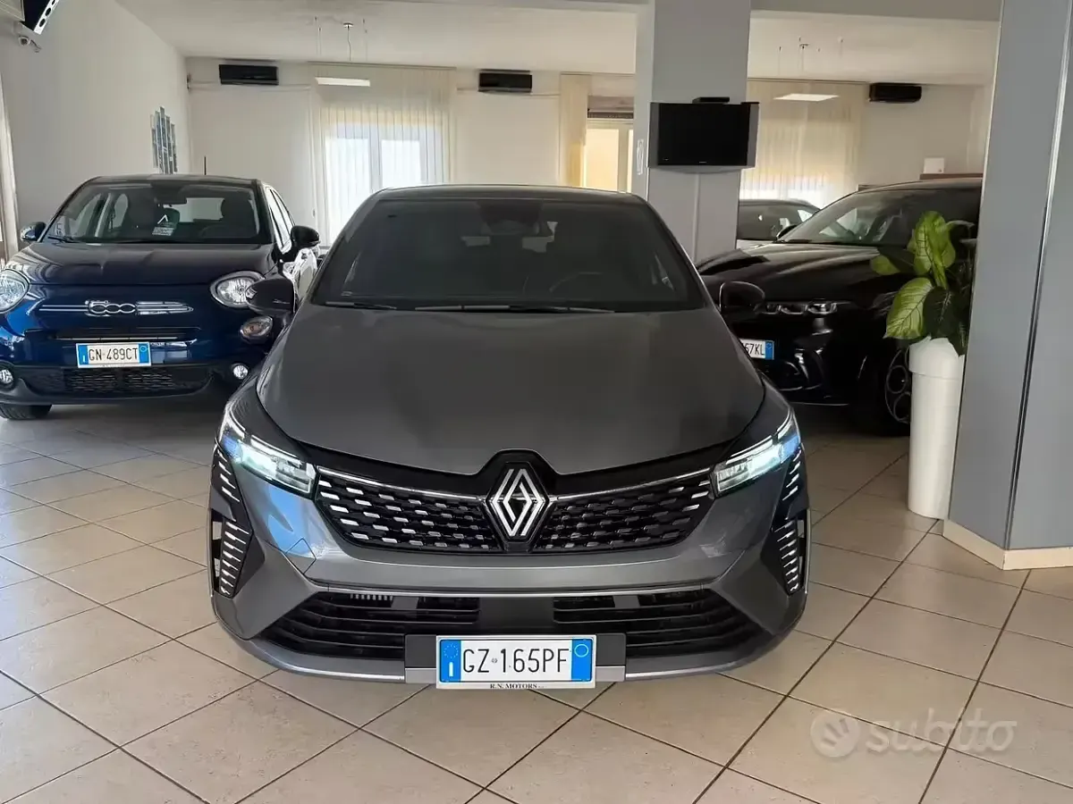 Usata Renault Clio V Esprit Alpine 91 CV (66 kW) 2025 Grigio Berlina
