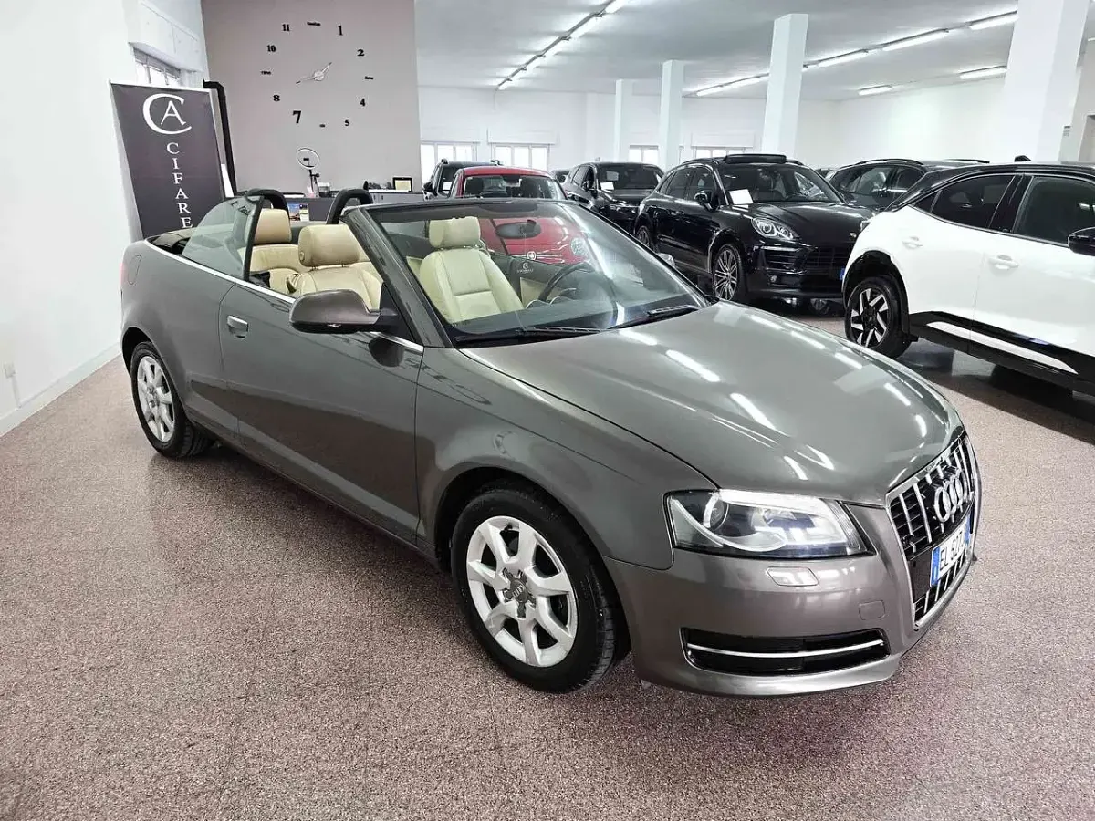 Usata Audi A3 Cabriolet Ambition 105 CV (77 kW) 2012 Grigio Cabrio