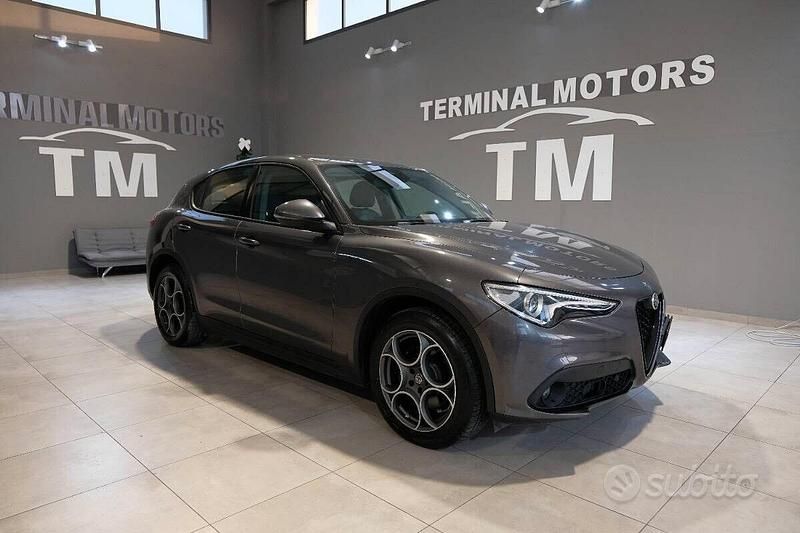 Usata Alfa Romeo Stelvio Sprint 190 CV (139 kW) 2021 Grigio SUV