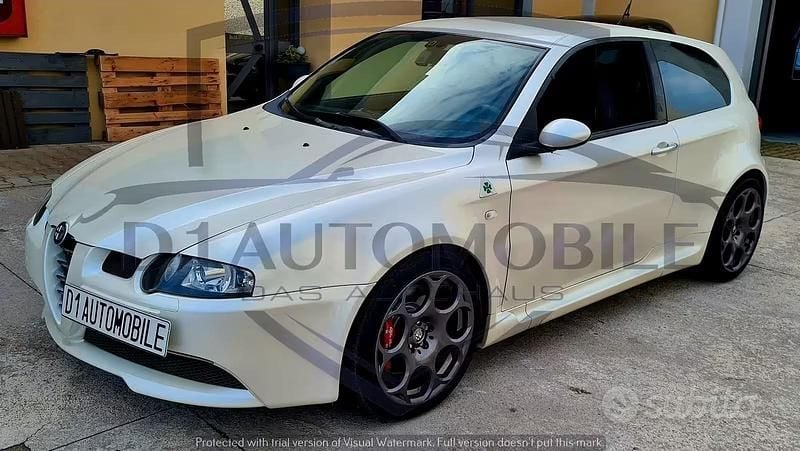 Usata Alfa Romeo 147 250 CV (183 kW) 2005 Bianco Utilitaria