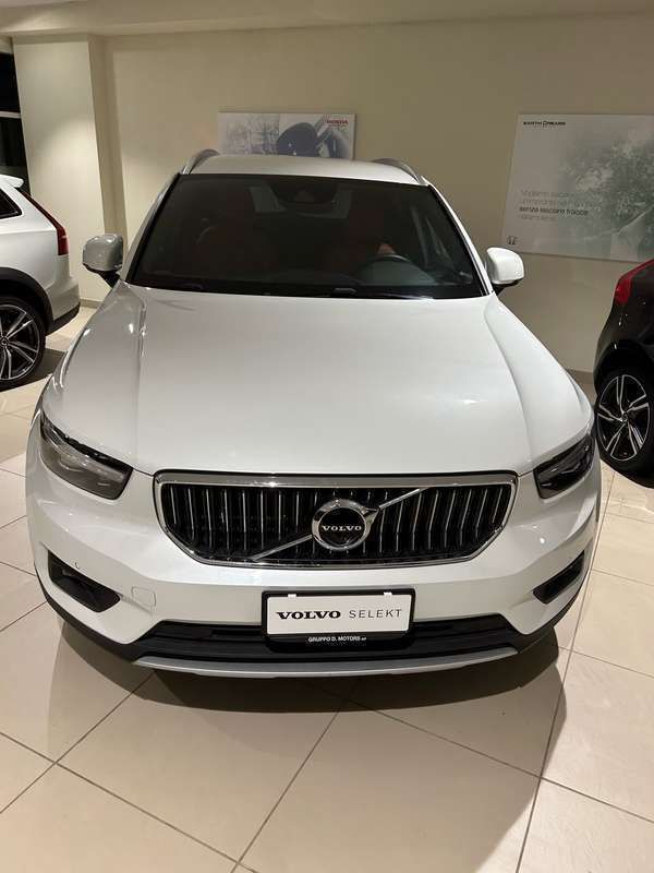 Usata 2018 Volvo XC40 Inscription SUV | 25.000 € (Cara) - Immagine 1/4