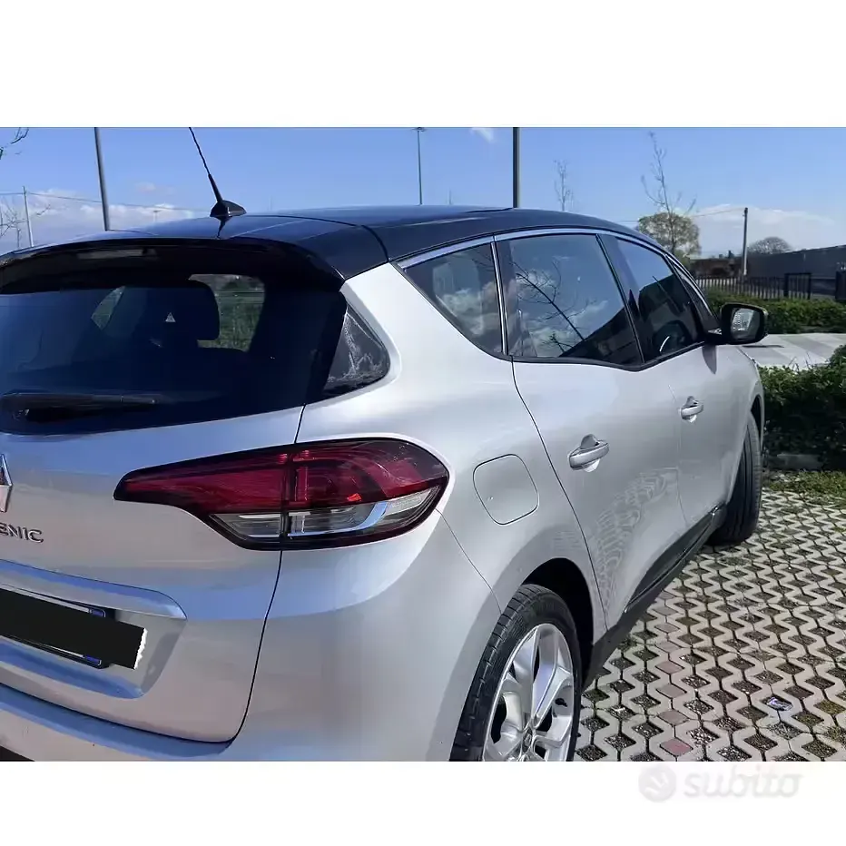 Usata Renault Scénic 120 CV (88 kW) 2019 Grigio Monovolume