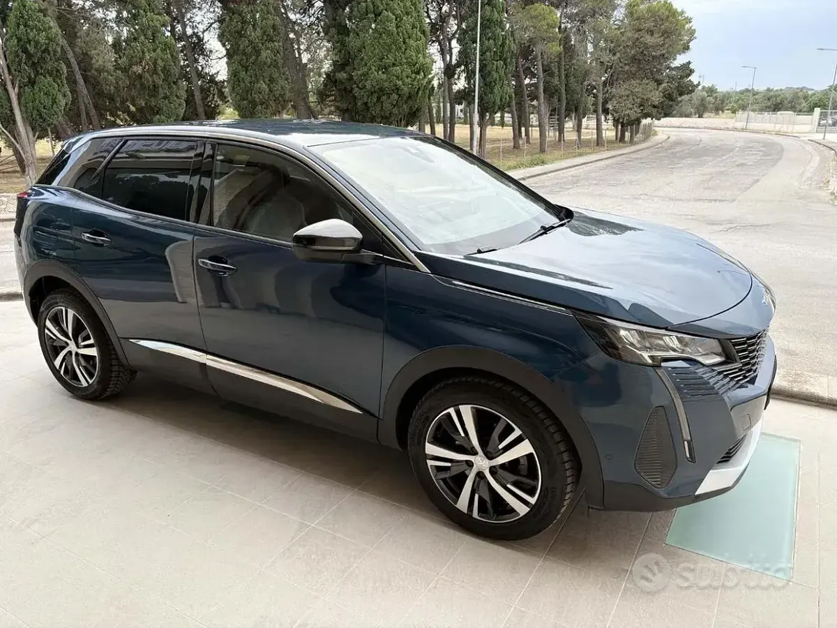 Usata Peugeot 3008 Allure 131 CV (96 kW) 2023 Blu SUV
